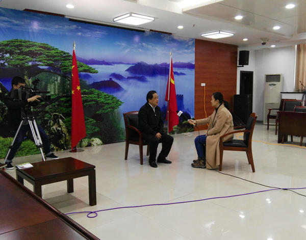 万瑞健采访600.jpg