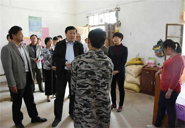 市纪委书记_600.jpg