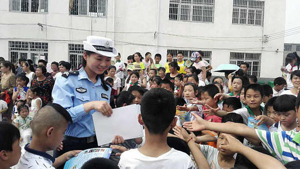定远交警_600.jpg