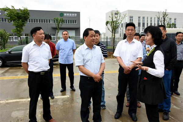 万瑞健调研经开区1_副本.jpg