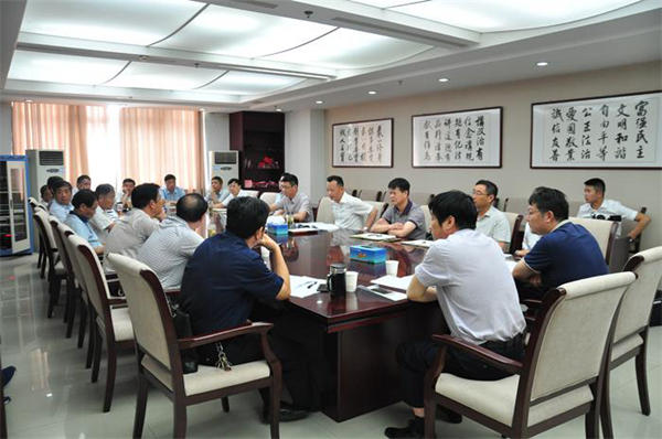 全县脱贫攻坚“九大工程”调度会_副本.jpg