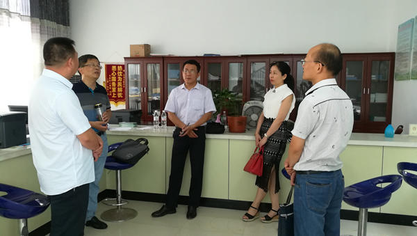 图1：滁州市档案局深入定远县范岗乡进行档案业务指导_副本.jpg