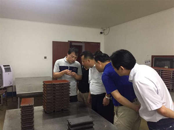 邹军深入县经开区_副本.jpg