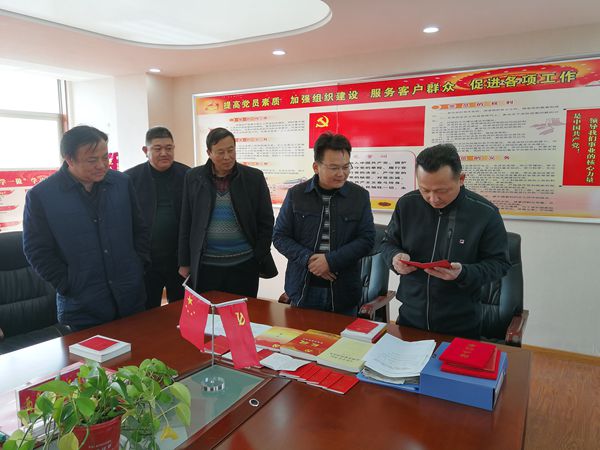 县长邹军在张桥镇调研非公企业党建.jpg