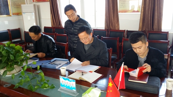 县组织部陆主任、席科长深入斋朗学校调研照片20181128_085612_副本.jpg