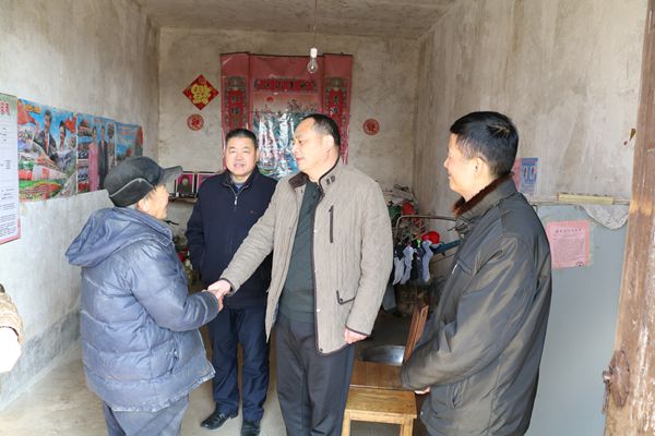 税务局扶贫慰问.jpg