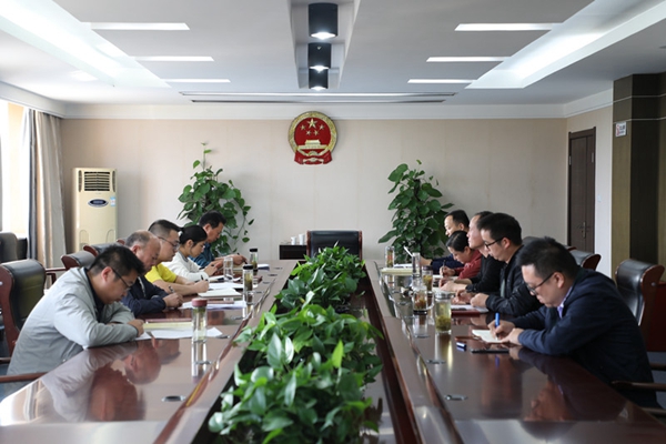 集中学习研讨会议现场.JPG